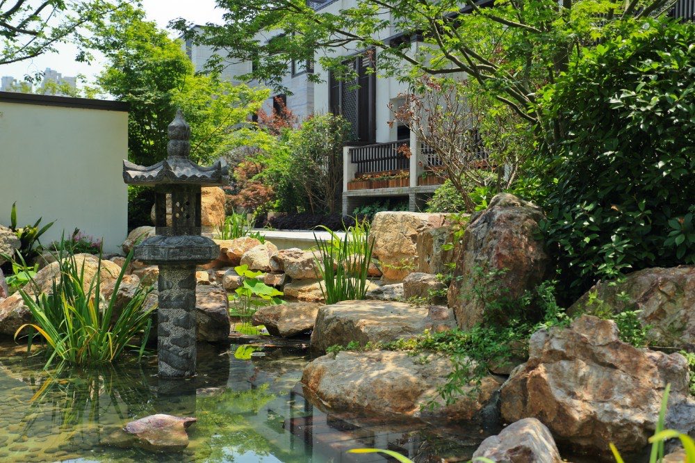 không gian xanh gần gũi thiên nhiên trong biệt thự