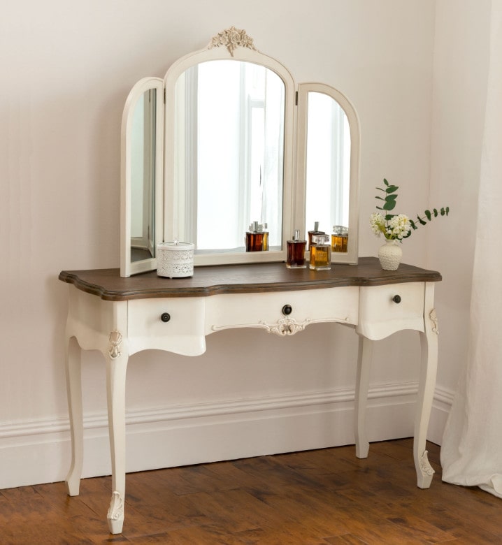 Nguyên Tắc Lựa Bàn Trang Điểm