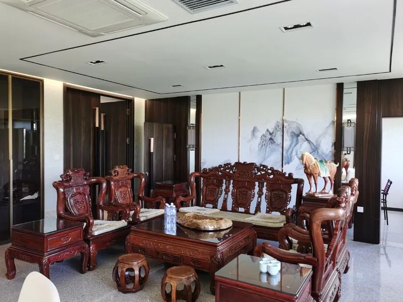 Nội Thất Phòng Khách Gỗ Óc Chó thiết kế phòng khách gỗ óc chó