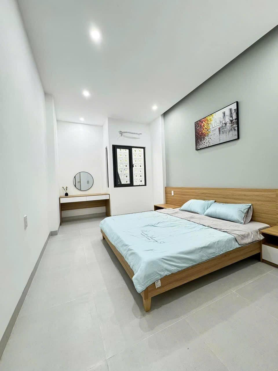 phòng ngủ màu trắng