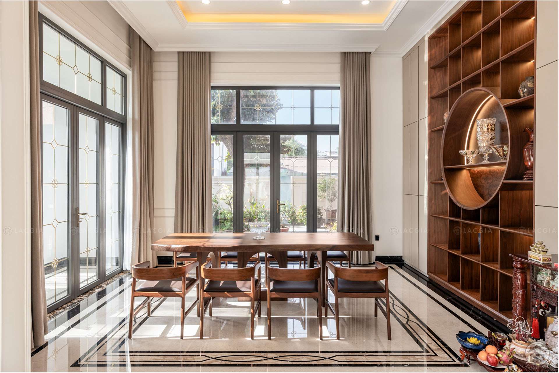 thi công nội thất gỗ tự nhiên Phòng ăn với thiết kế sang trọng, đẳng cấp và tinh tế với nội thất gỗ