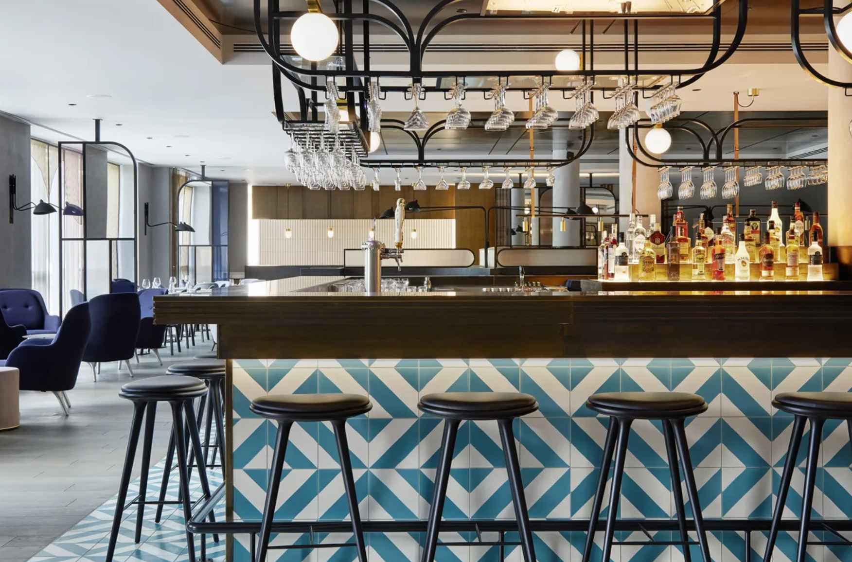 Mẫu thiết kế quầy bar quán cafe đẹp - ấn tượng