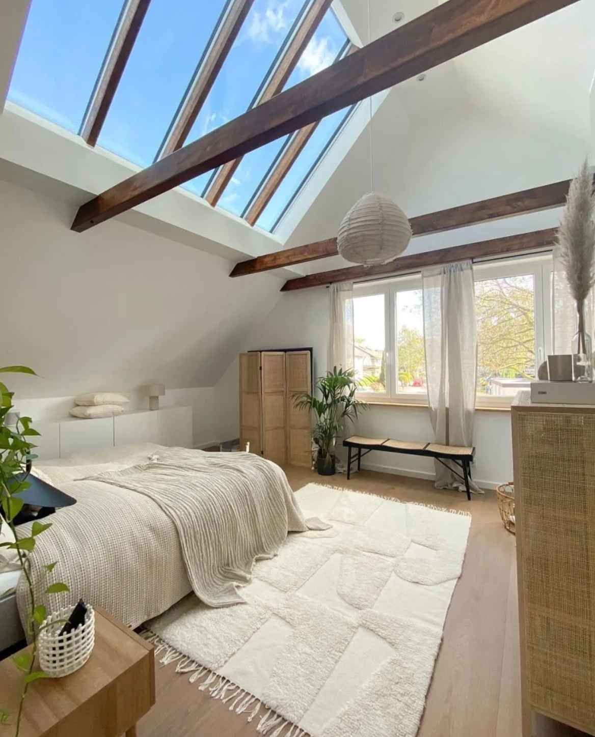 Thiết Kế Phòng Ngủ Gác Mái Không Gian Mở