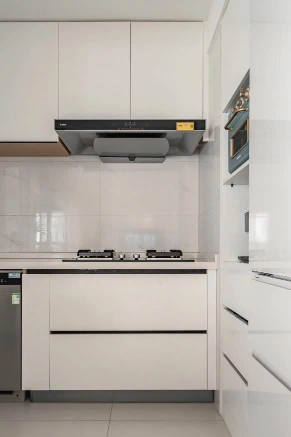 kính ốp tường bếp