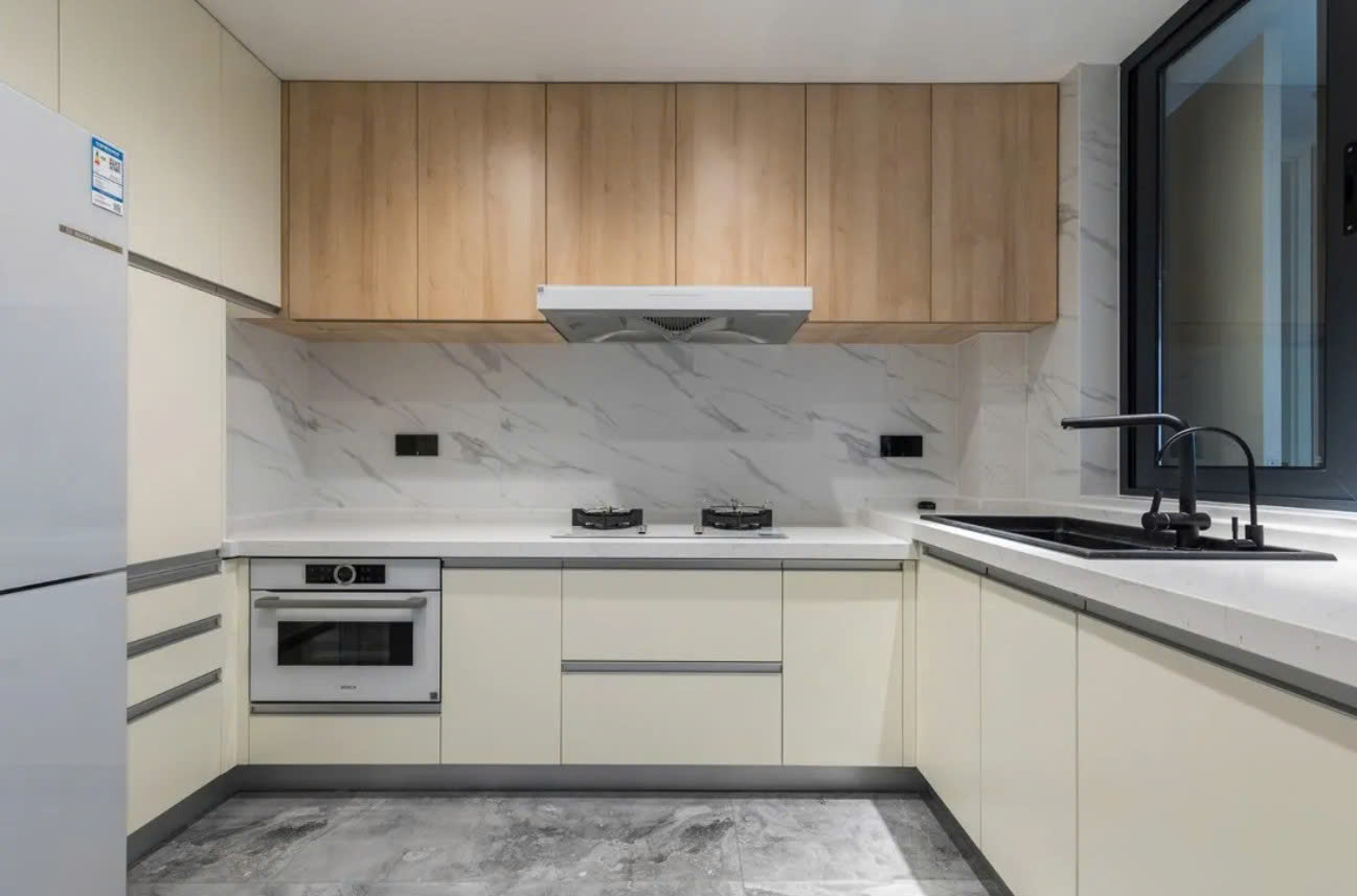 kính ốp tường bếp