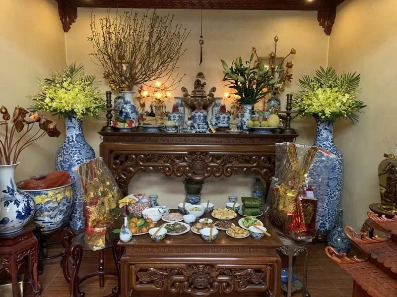 sắp xếp bàn thờ