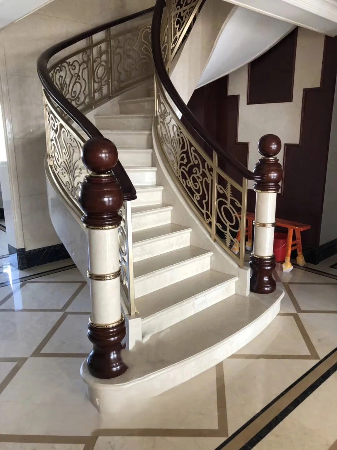 mẫu cầu thang đẹp nhà ống